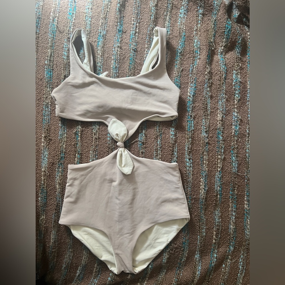 Raising Wild the Claire Taupe Ivory Reversible Swimsuit Size Small